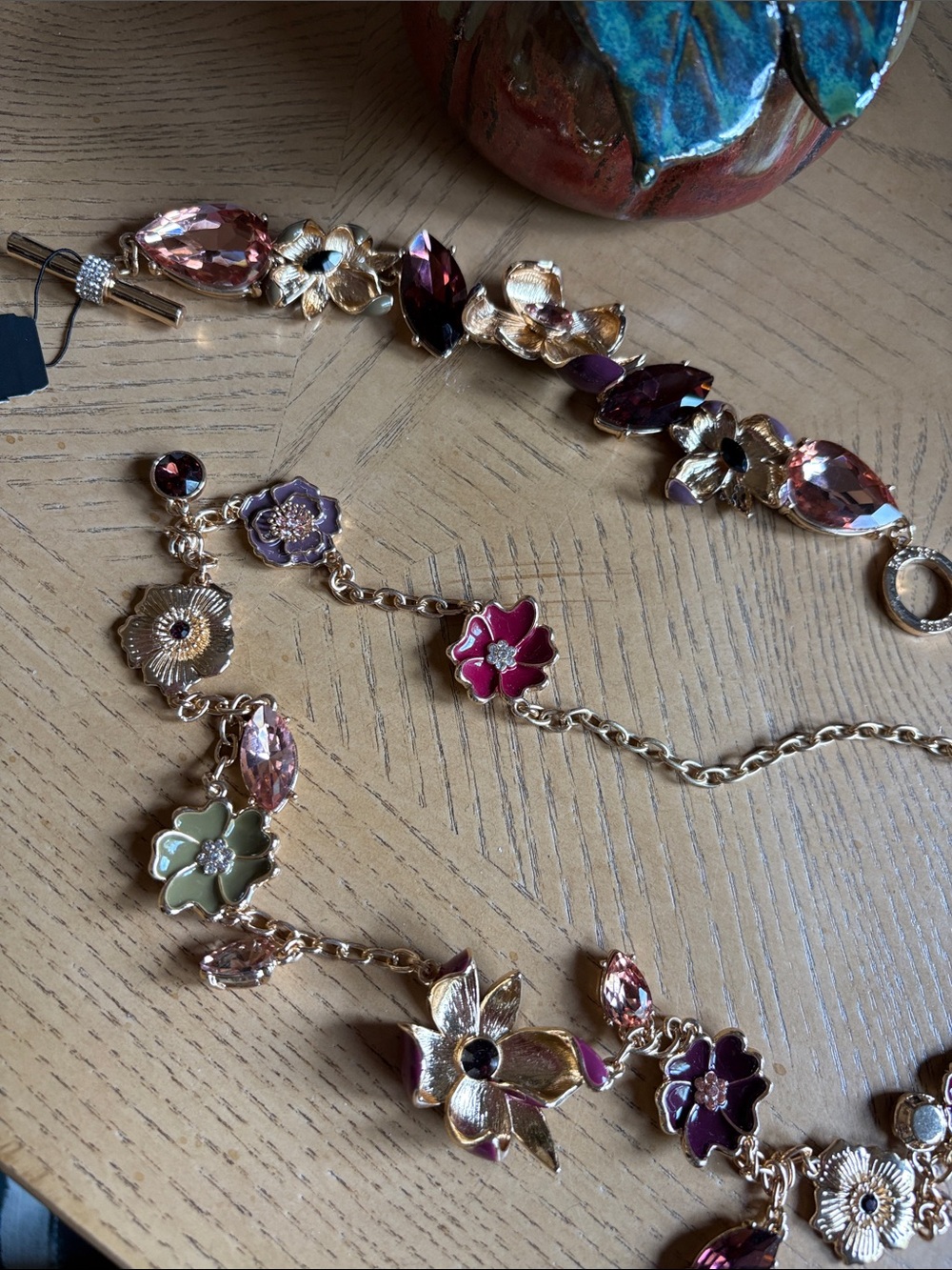 GUESS Gold-Tone set - Picture 2 of 2